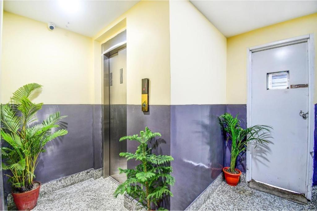 Hotel Aqua Tulip Kolkata Bagian luar foto