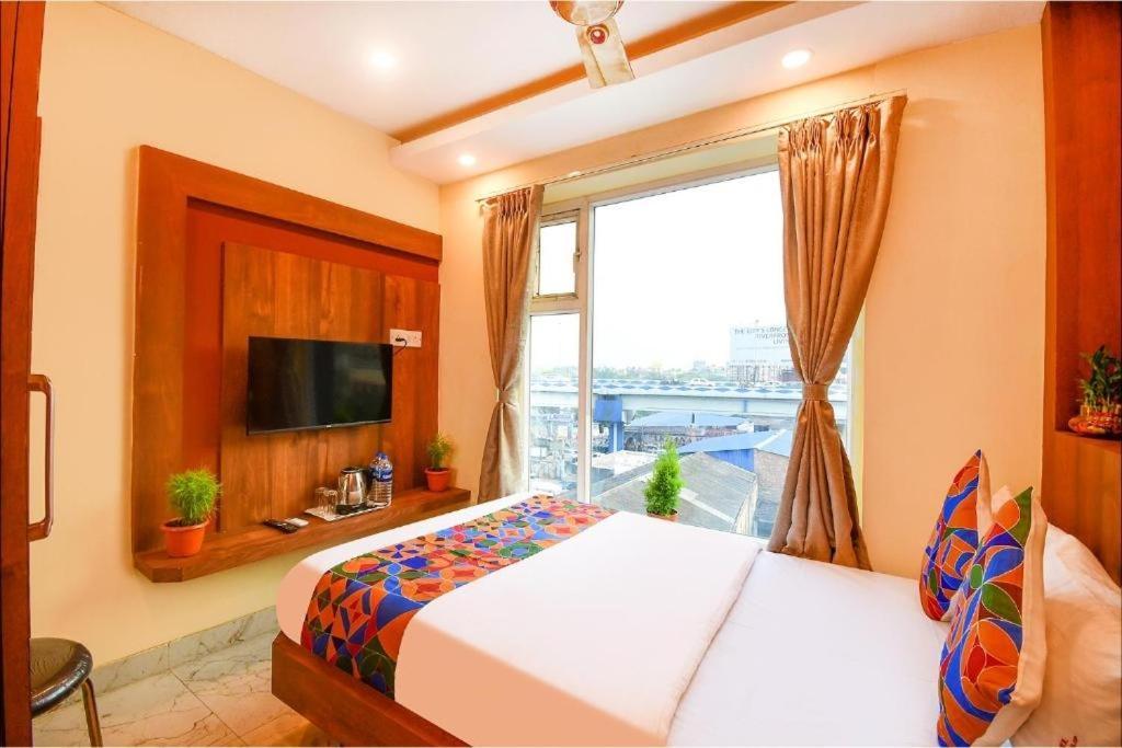 Hotel Aqua Tulip Kolkata Bagian luar foto