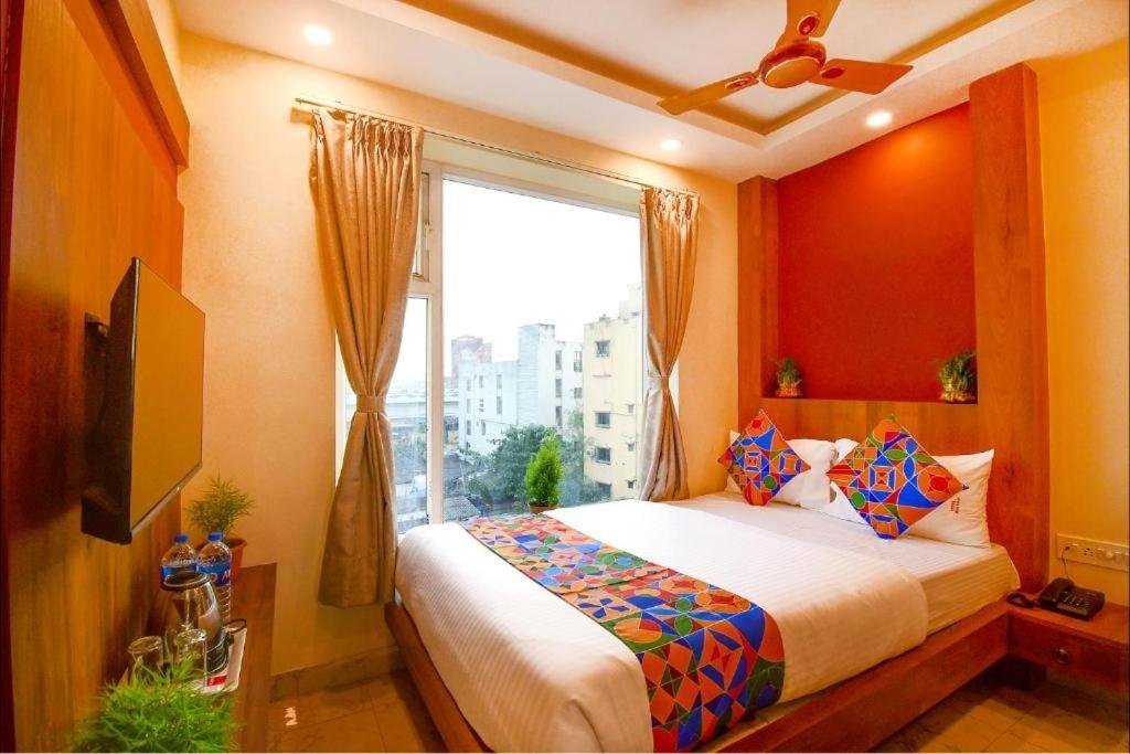 Hotel Aqua Tulip Kolkata Bagian luar foto