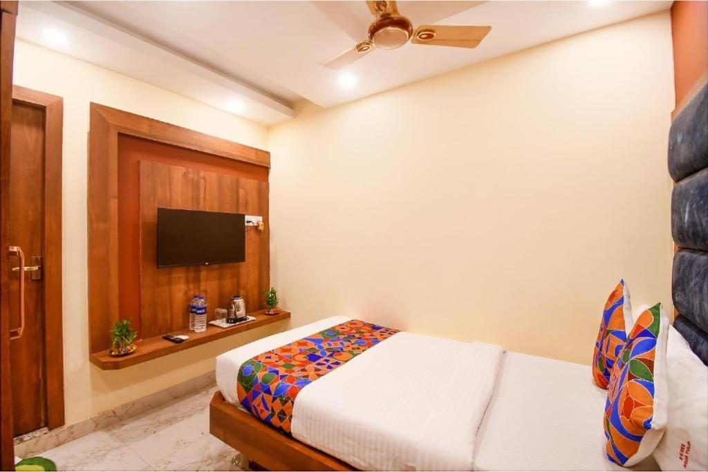 Hotel Aqua Tulip Kolkata Bagian luar foto