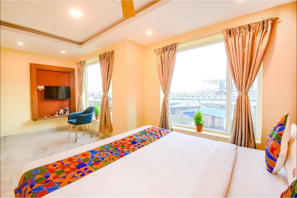 Hotel Aqua Tulip Kolkata Bagian luar foto