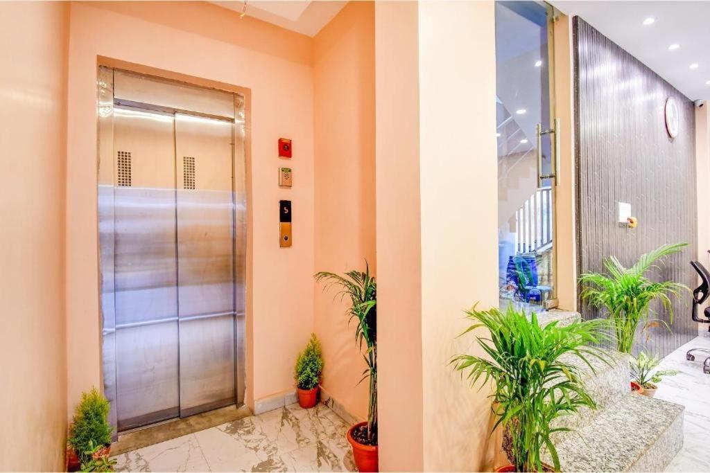 Hotel Aqua Tulip Kolkata Bagian luar foto