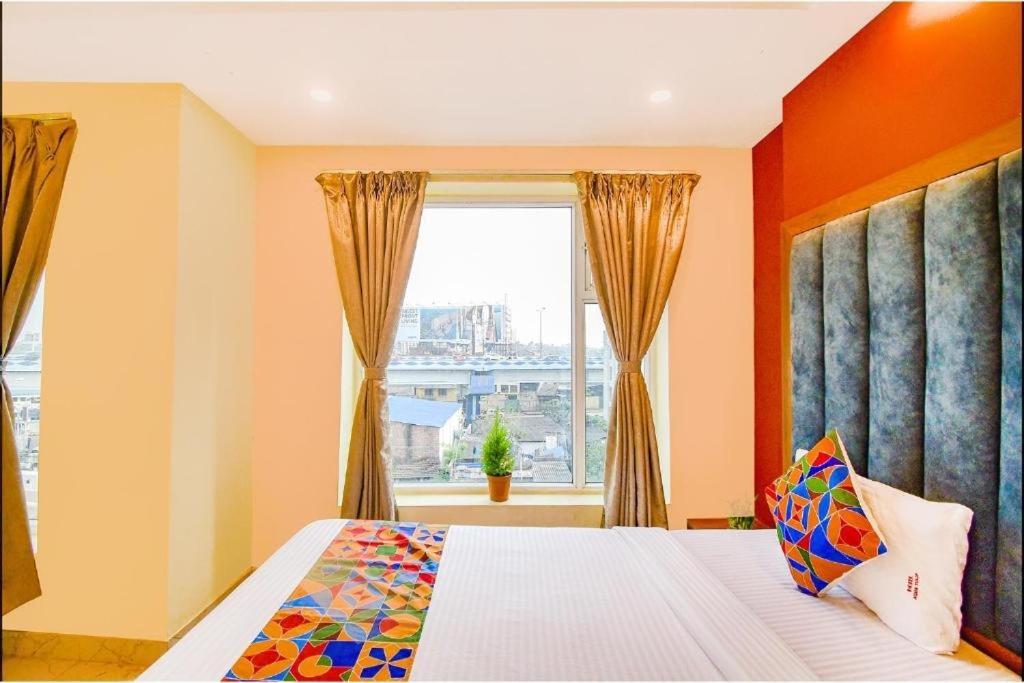 Hotel Aqua Tulip Kolkata Bagian luar foto